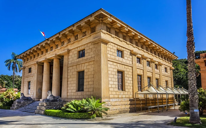 The neoclassical gymnasium at the entrance to the Botanical Garden