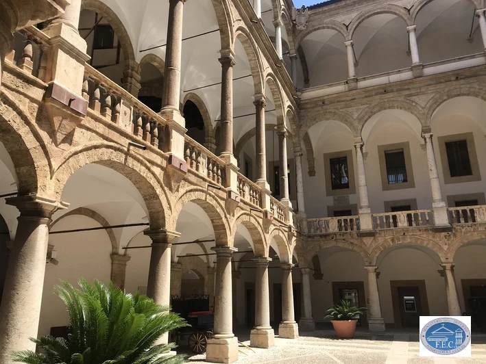 The courtyard in Palazzo Reale with its porticoes