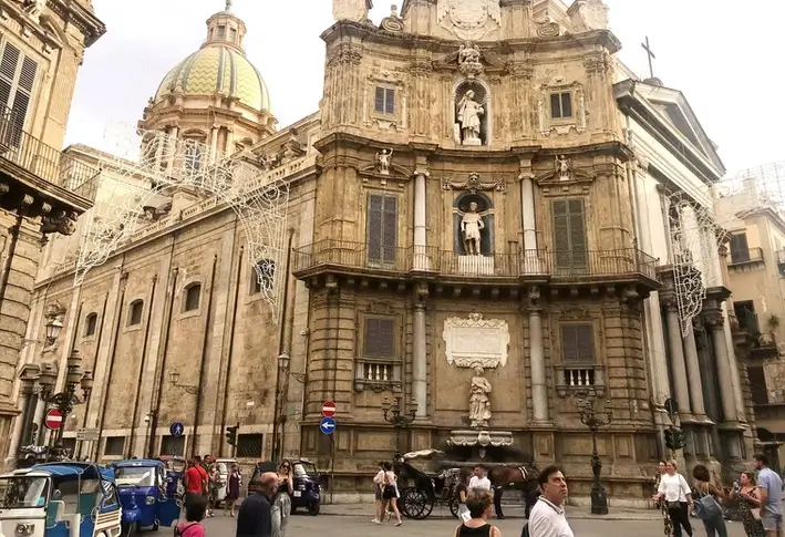 The Quattro Canti, a popular place for tourists in Palermo